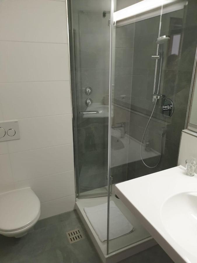 Hotel Muenzmay Stuttgart Kamer foto